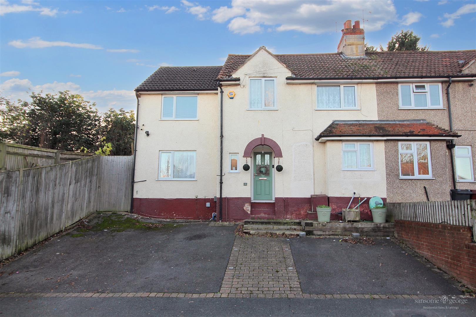 4 bed property in Romsey Road, Reading